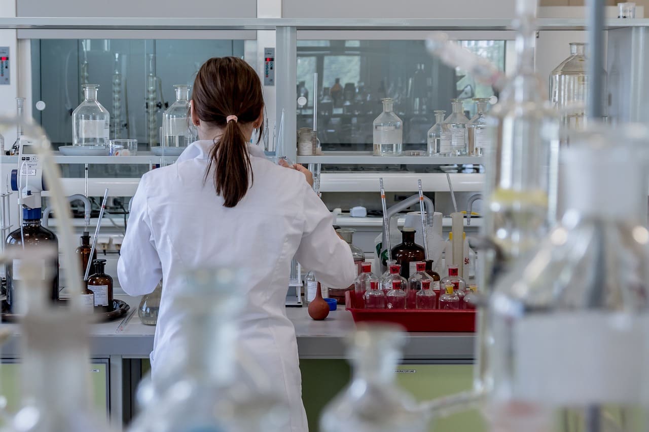 Fotografía de uso de gases en laboratorios